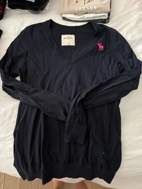 Abercrombie & Fitch Black V-Neck Sweater with Pink Logo Accent